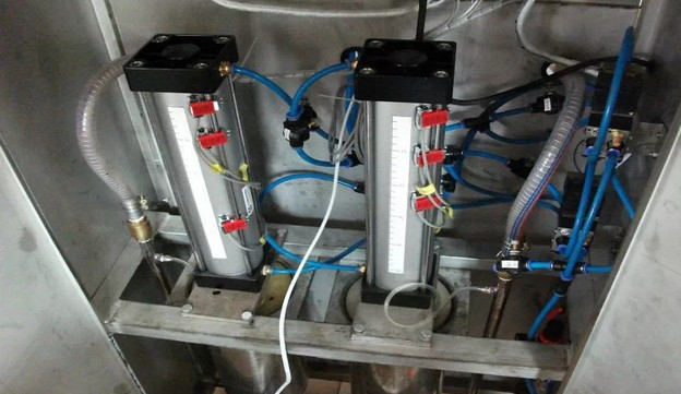 2 màquines de omplir oli de greix de vi líquid semiautomàtic 0,5L-5L3