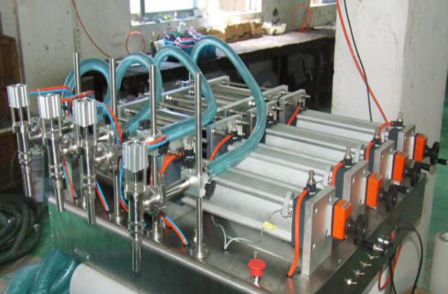 4 màquines de màquines d'ompliment de xampú de loció per rentar la vaixella líquida, equipament de farciment horitzontal semiautomàtic1